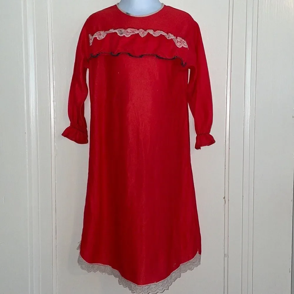 Vtg 60s/70s red little girls long nightgown with long sleeves & lace detailing